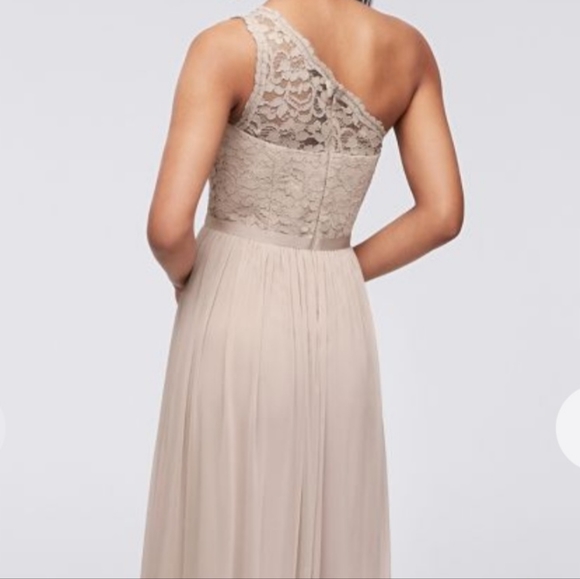 Davids Bridal Bridesmaid Dress - Size 2 - Picture 2 of 4